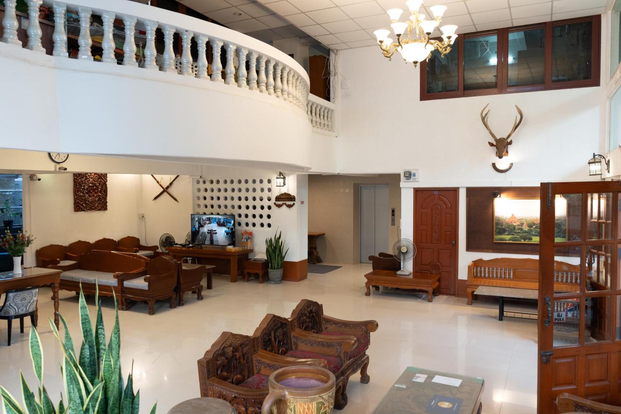 Chiang Mai Mansion Hotel Exterior photo