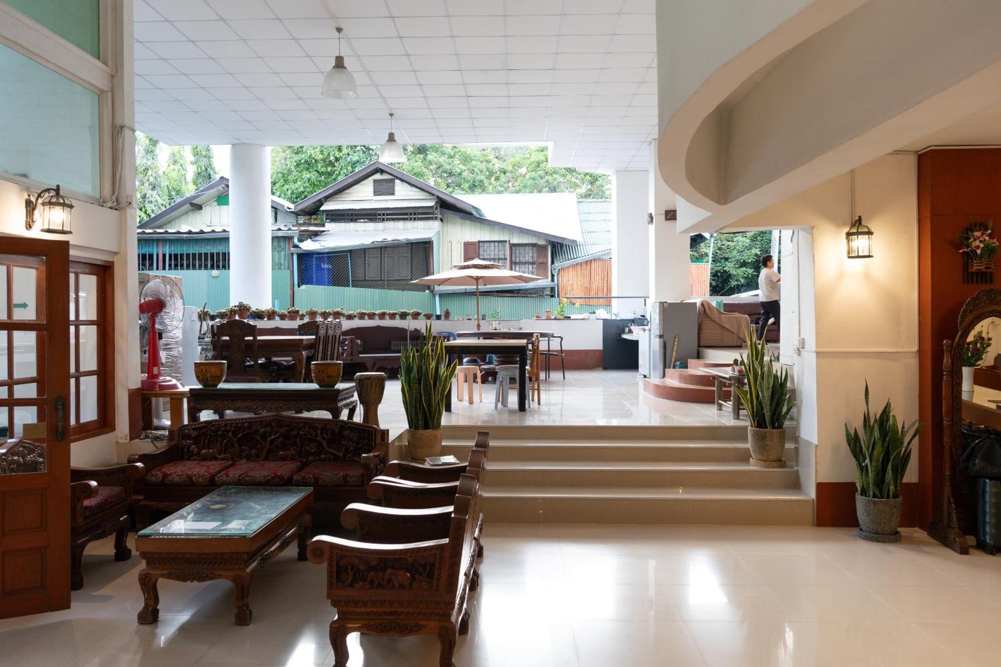 Chiang Mai Mansion Hotel Exterior photo